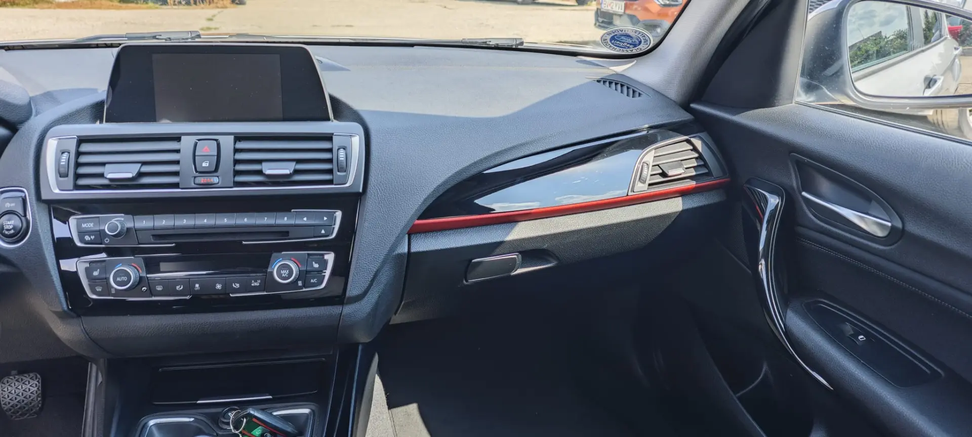 BMW Seria 1 Sport Line, Benzina, An 2016, 162.000 KM