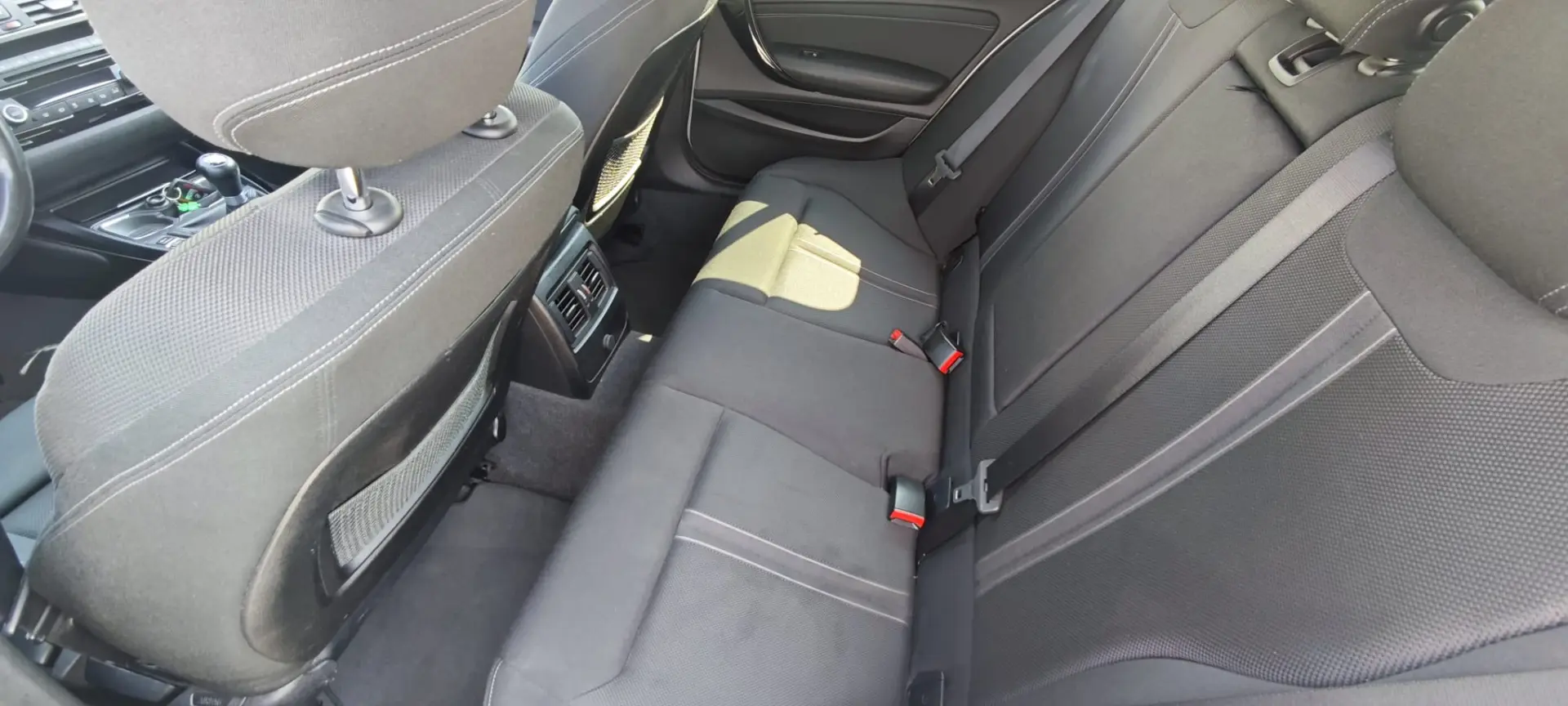 BMW Seria 1 Sport Line, Benzina, An 2016, 162.000 KM