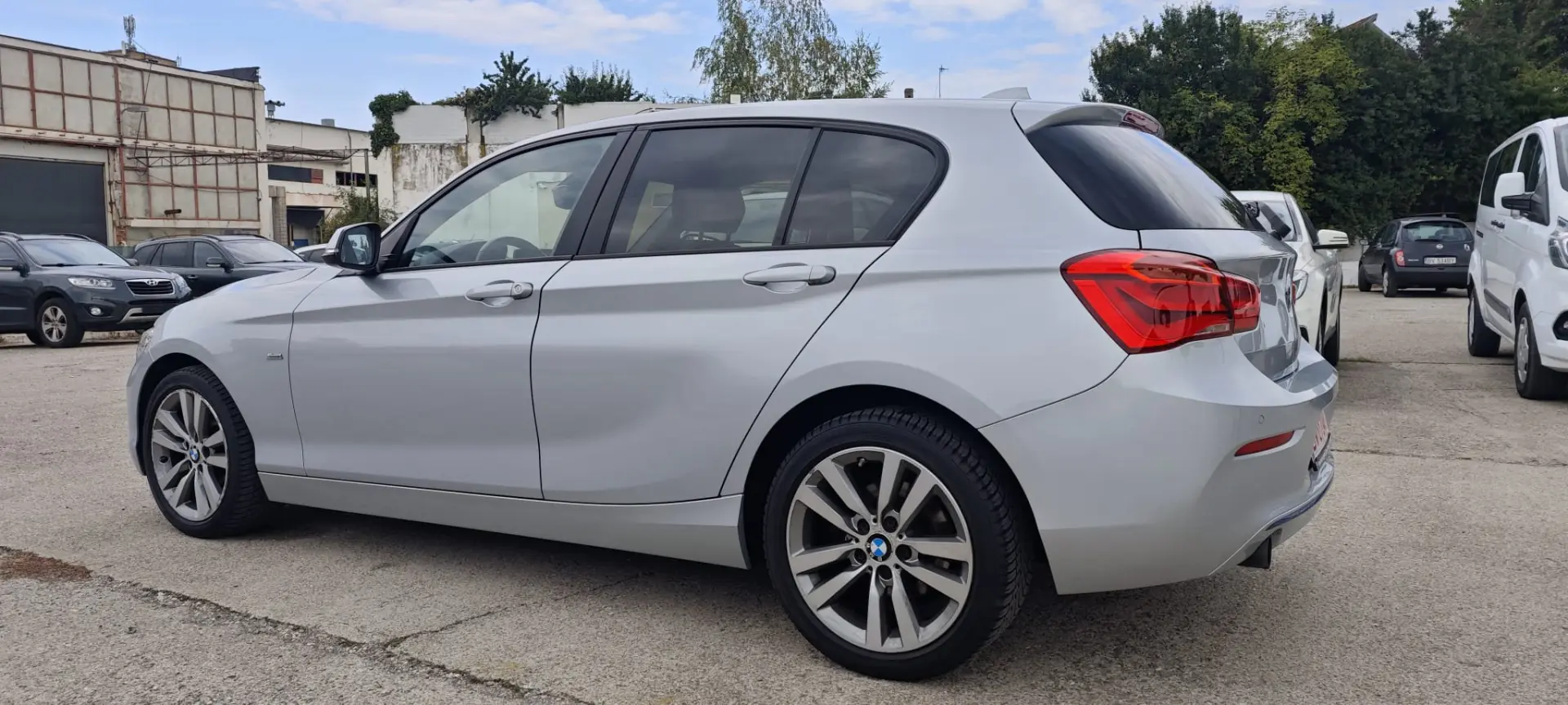 BMW Seria 1 Sport Line, Benzina, An 2016, 162.000 KM