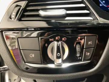 540i Lim. xDrive M Sport, HuD, BMW LED