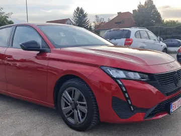 Peugeot 308  benzina, An 2023, 131 Cp