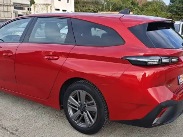 Peugeot 308  benzina, An 2023, 131 Cp