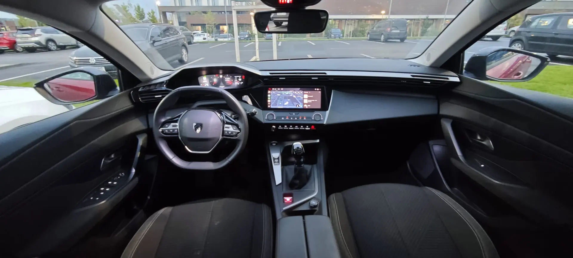 Peugeot 308  benzina, An 2023, 131 Cp