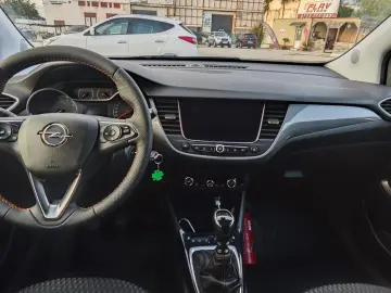 Opel Crossland X, Benzina, An 2020