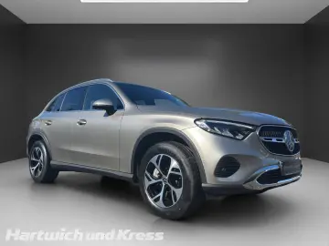 GLC 300 e Avantgarde 4M+HUD+LED+Kamera+CarPlay+