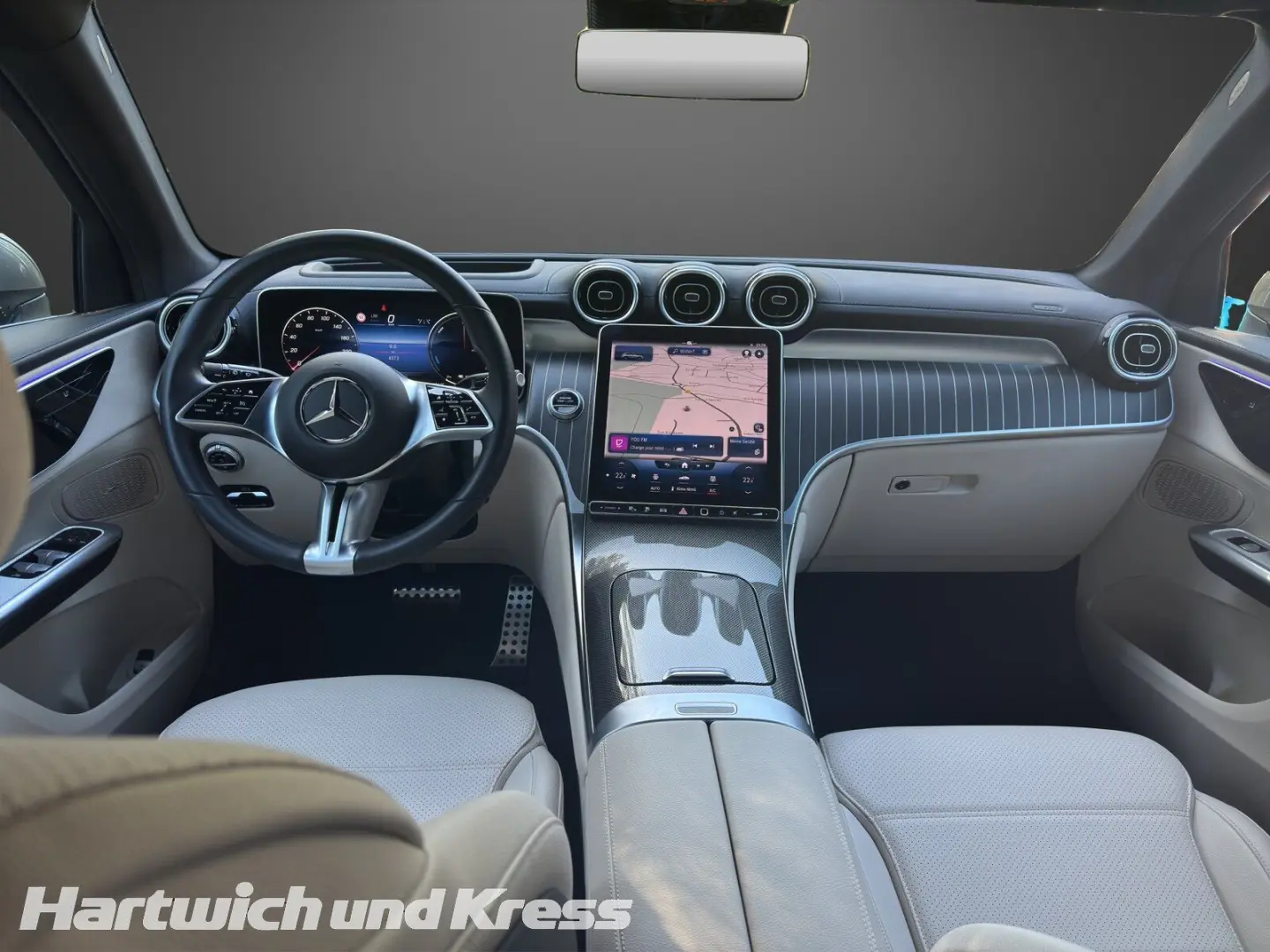GLC 300 e Avantgarde 4M+HUD+LED+Kamera+CarPlay+