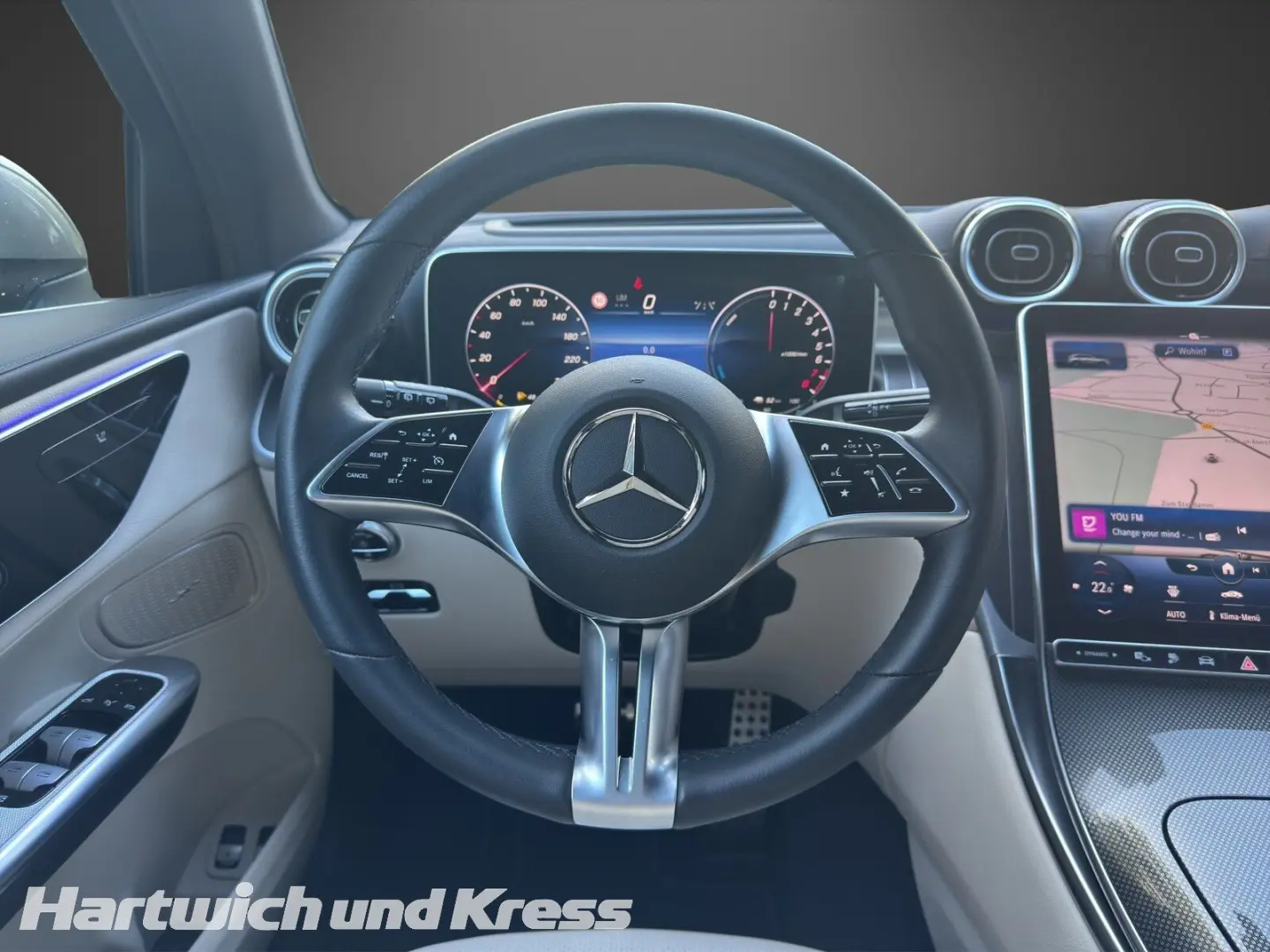 GLC 300 e Avantgarde 4M+HUD+LED+Kamera+CarPlay+