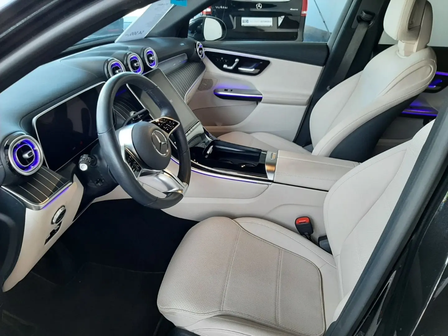 GLC 220 d 4MATIC AHK Memory Kamera LED