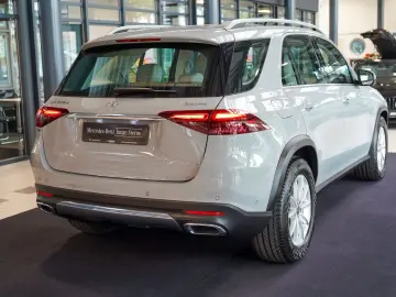 GLE 300 d 4M Premium-Plus-Paket Massage Head-up