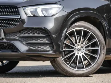 GLE 300d 4M AMG|NIGHT|DISTR|AHK|BURM|PANO|360°