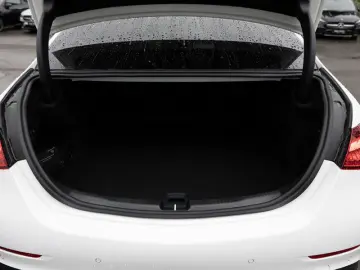 C 300 4M AMG-Sport/DIGITAL/360/Pano/AHK/Night/19