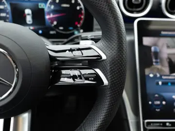 C 300 4M AMG-Sport/DIGITAL/360/Pano/AHK/Night/19