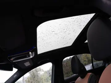 C 300 4M AMG-Sport/DIGITAL/360/Pano/AHK/Night/19