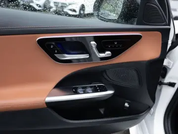 C 300 4M AMG-Sport/DIGITAL/360/Pano/AHK/Night/19