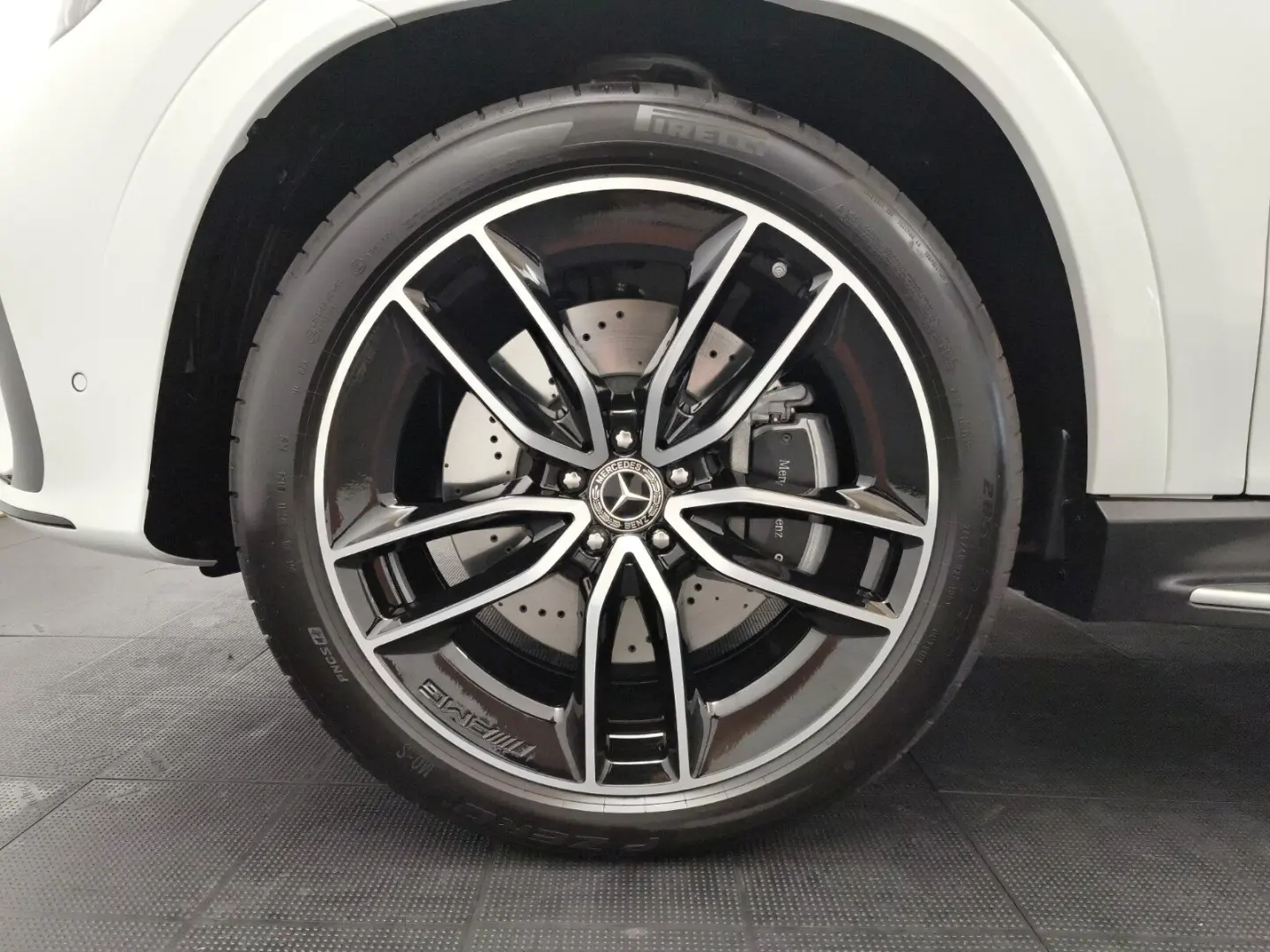 GLE 400 e 4M Coupé AMG Premium+ AHK Akustik 22 Z