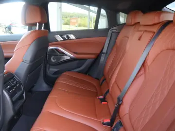 X6 xDrive30d M Sport/B&W/DAB/WLAN/Luft/AHK/Laser