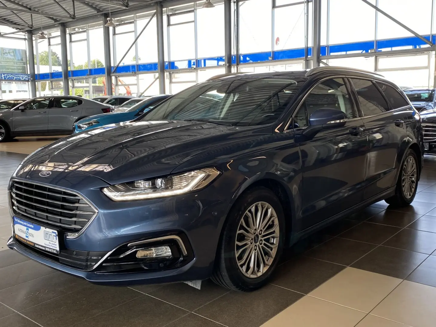 Mondeo Titanium LED Navi Standheiz ACC AHK R.Cam