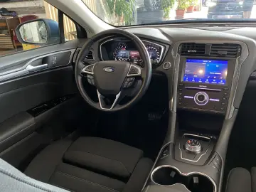 Mondeo Titanium LED Navi Standheiz ACC AHK R.Cam