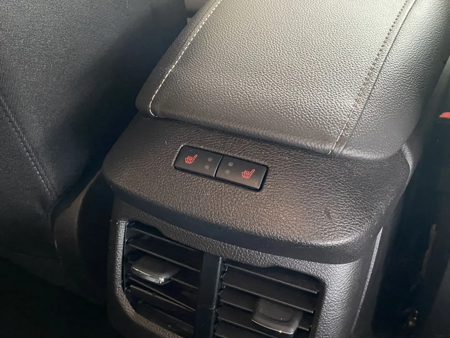 Mondeo Titanium LED Navi Standheiz ACC AHK R.Cam