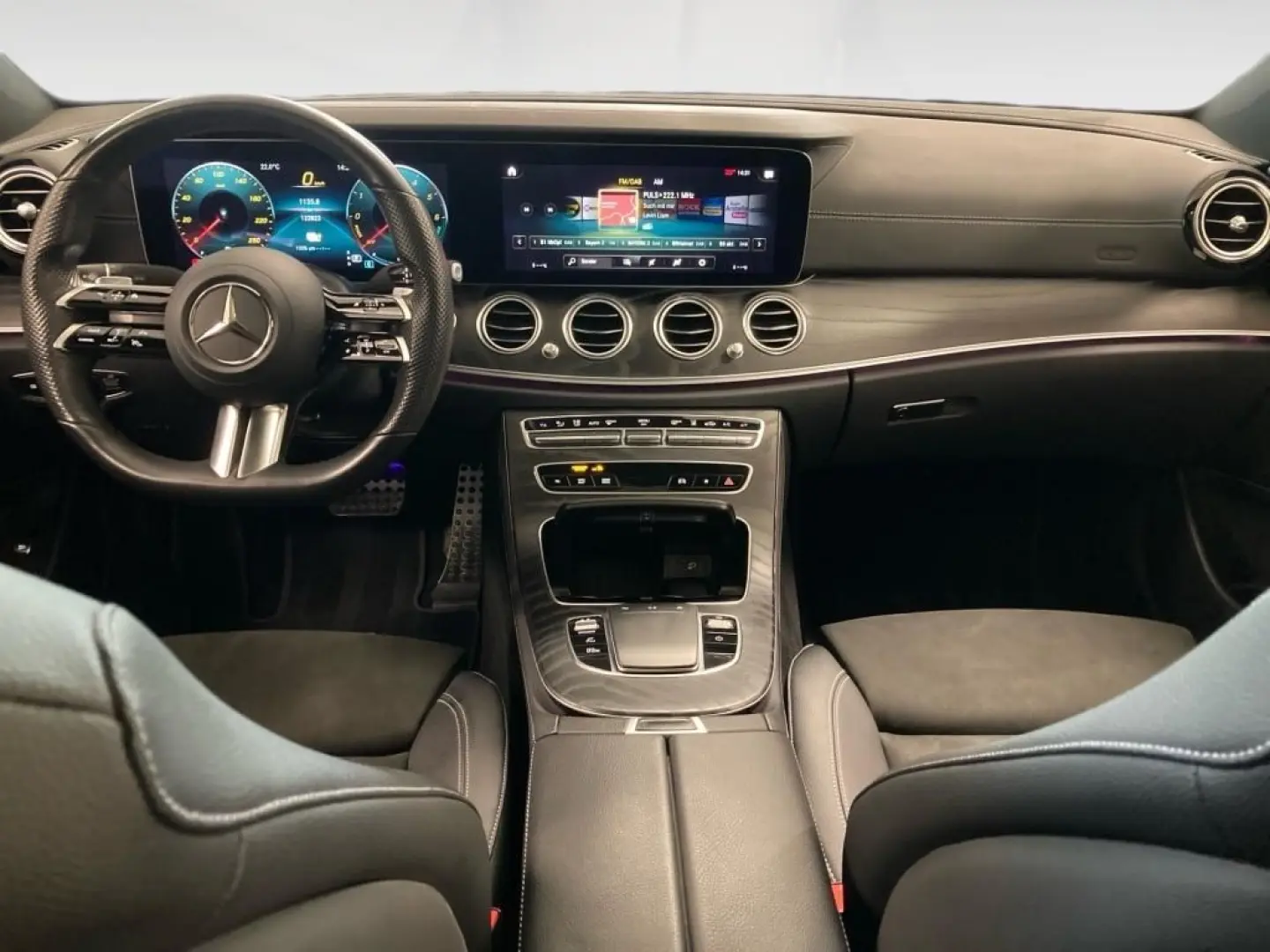 E 300 de 4M AMG-Line+Night+Pano+DISTRO+MULTIBEAM