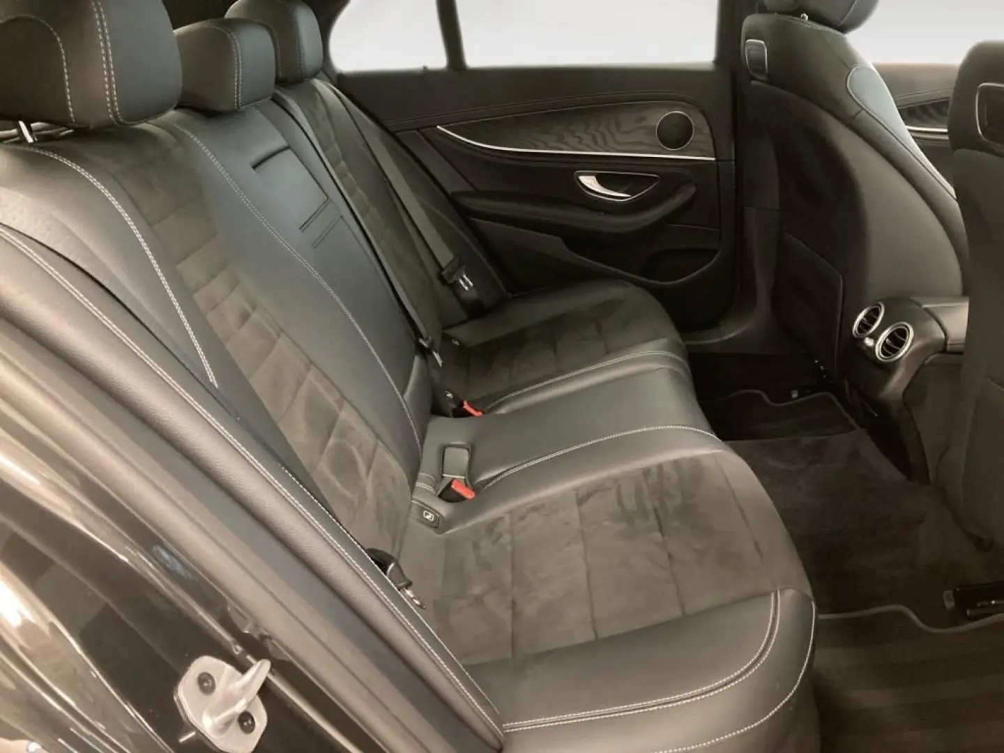 E 300 de 4M AMG-Line+Night+Pano+DISTRO+MULTIBEAM