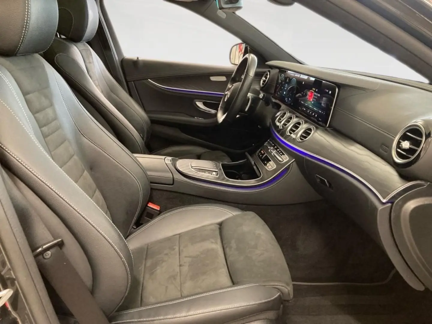 E 300 de 4M AMG-Line+Night+Pano+DISTRO+MULTIBEAM