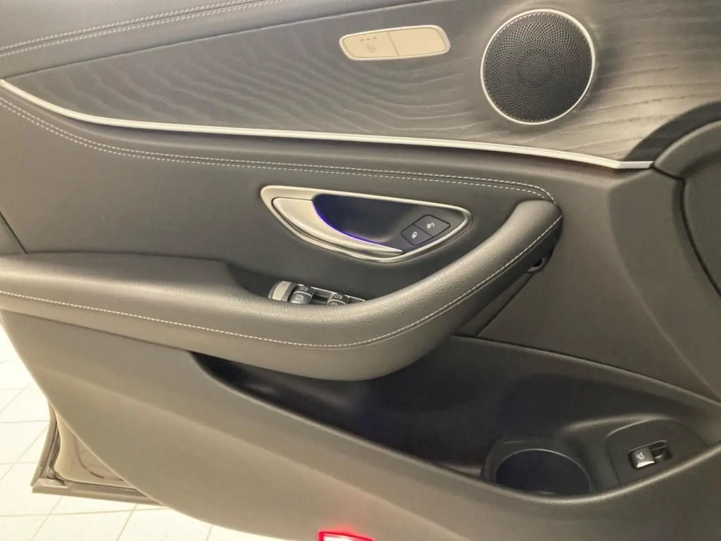 E 300 de 4M AMG-Line+Night+Pano+DISTRO+MULTIBEAM