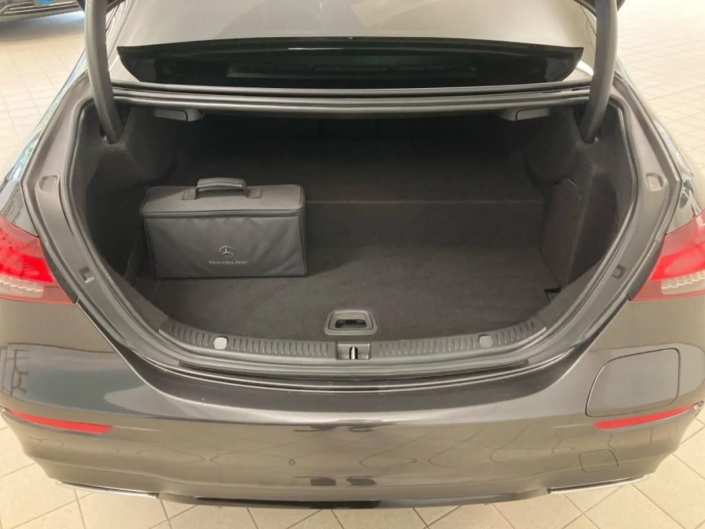 E 300 de 4M AMG-Line+Night+Pano+DISTRO+MULTIBEAM