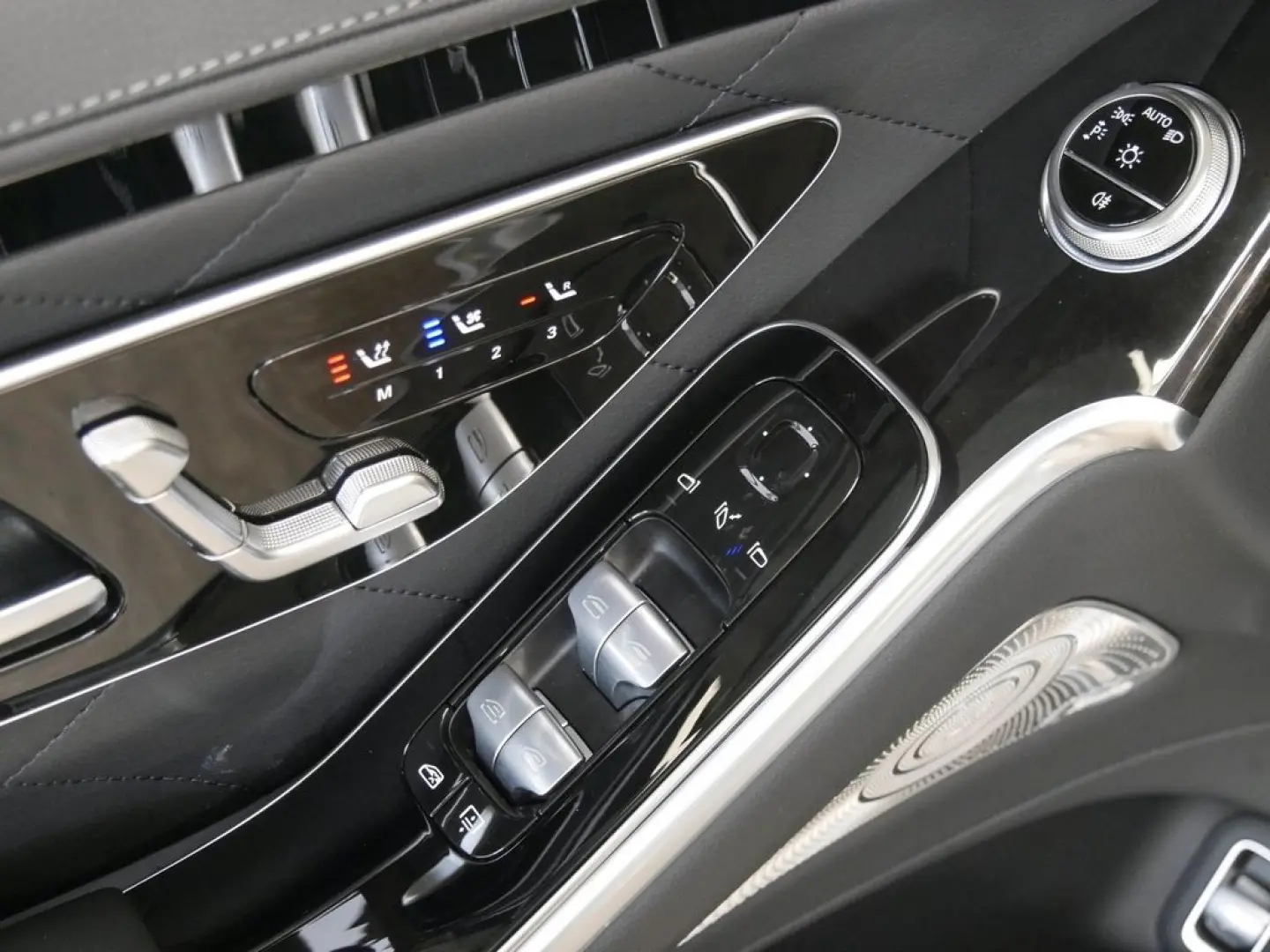 S 580 4M |AMG|MEMORY|STHZ|DISTR|LED|NAVI|PANO|LM