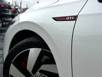 Volkswagen Golf VIII GTI
