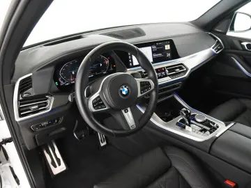 X5 xDrive30d M Sport DriveAss Pano AHK Sthzg LED