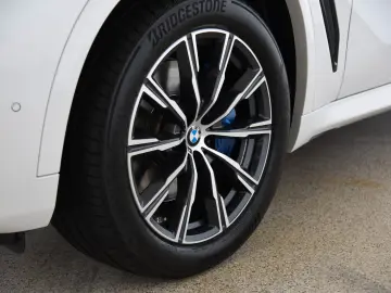 X5 xDrive30d M Sport DriveAss Pano AHK Sthzg LED