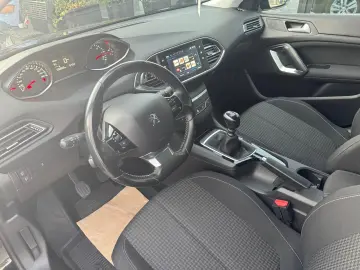 Peugeot 308 1.5 BlueHDi  Active Pack