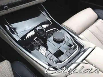 X5 45e M SPORT LASER BELÜFTET SKY LOUNGE B&W 22
