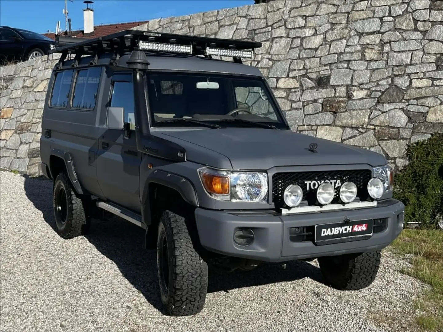 Land Cruiser GRJ 78, TOP VÝBAVA, servis