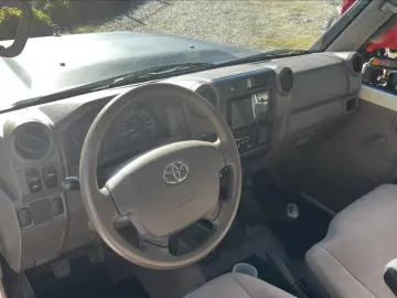 Land Cruiser GRJ 78, TOP VÝBAVA, servis