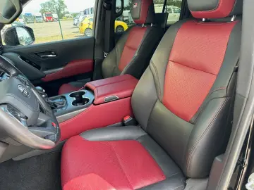 LAND CRUISER 300 4x4, COMBI VIN 466