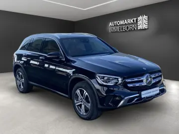 GLC 300 e AMG Leder Distro Kamera LED Virtual 18
