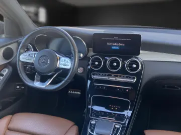 GLC 300 e AMG Leder*Distro*Kamera*LED*Virtual*18
