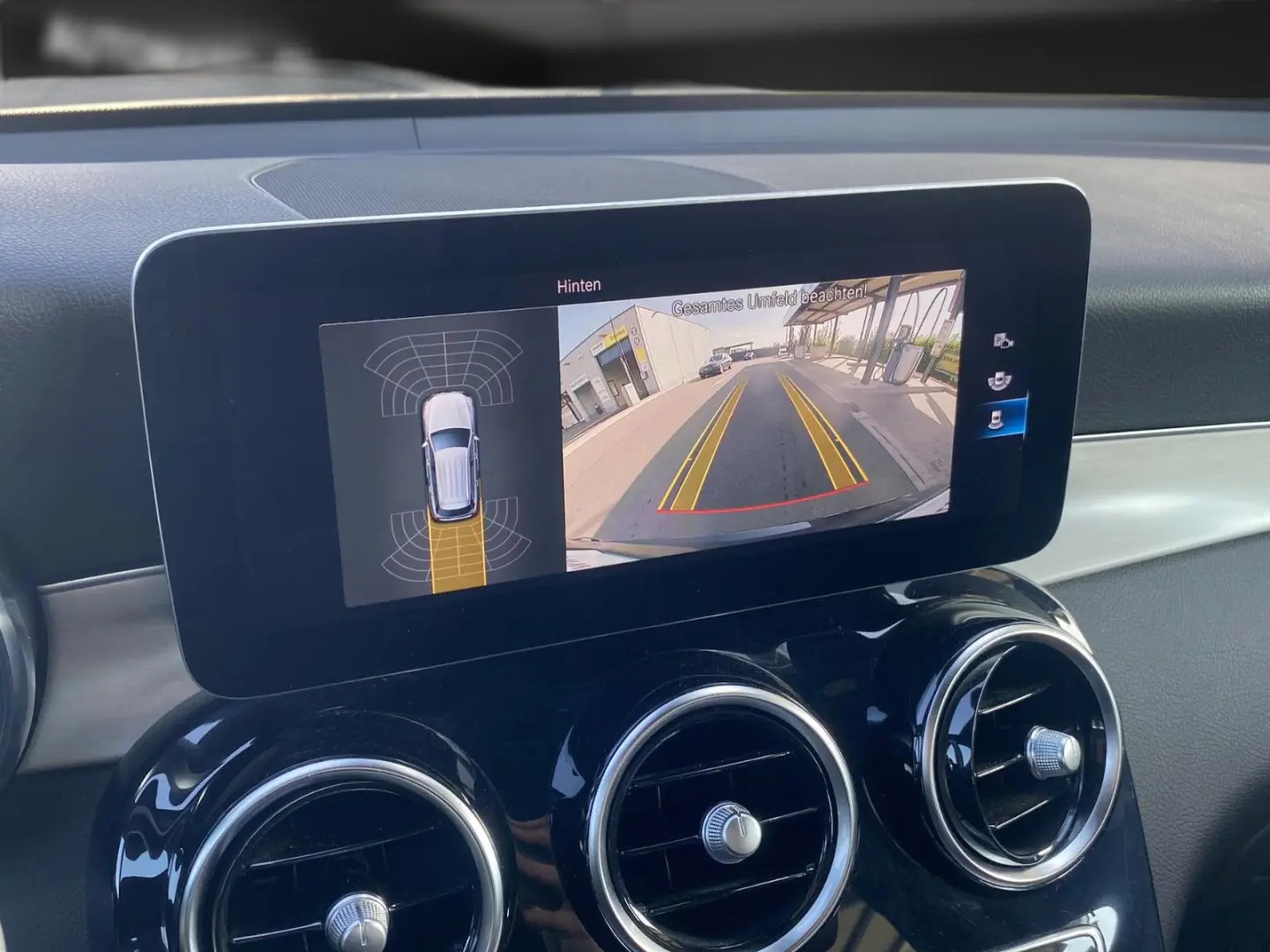 GLC 300 e AMG Leder*Distro*Kamera*LED*Virtual*18