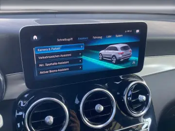 GLC 300 e AMG Leder*Distro*Kamera*LED*Virtual*18