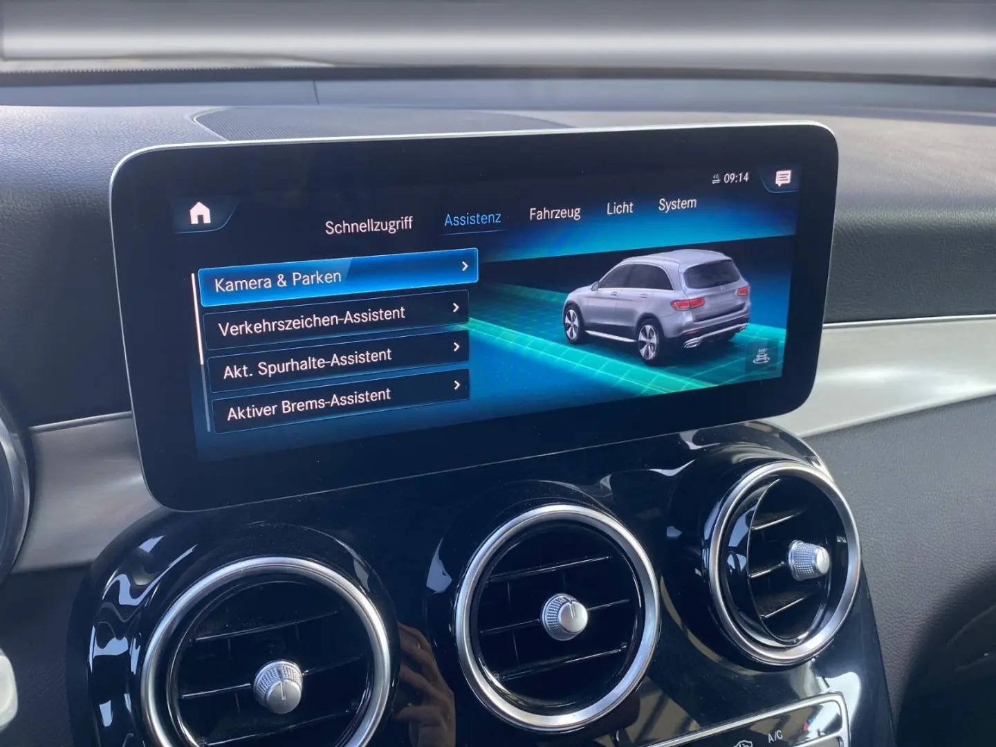 GLC 300 e AMG Leder*Distro*Kamera*LED*Virtual*18
