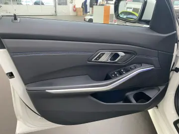 320d Limousine M Sport LC Prof. LED PA RFK WLAN