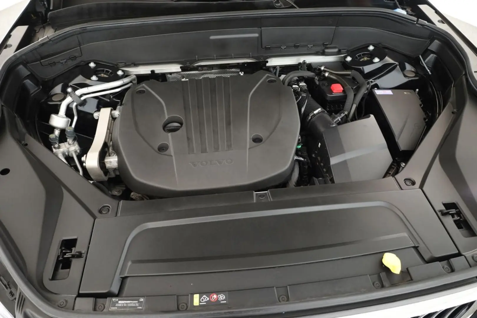 XC90 B5 AWD Core 7S LED Navi SHZ ACC Kam 20