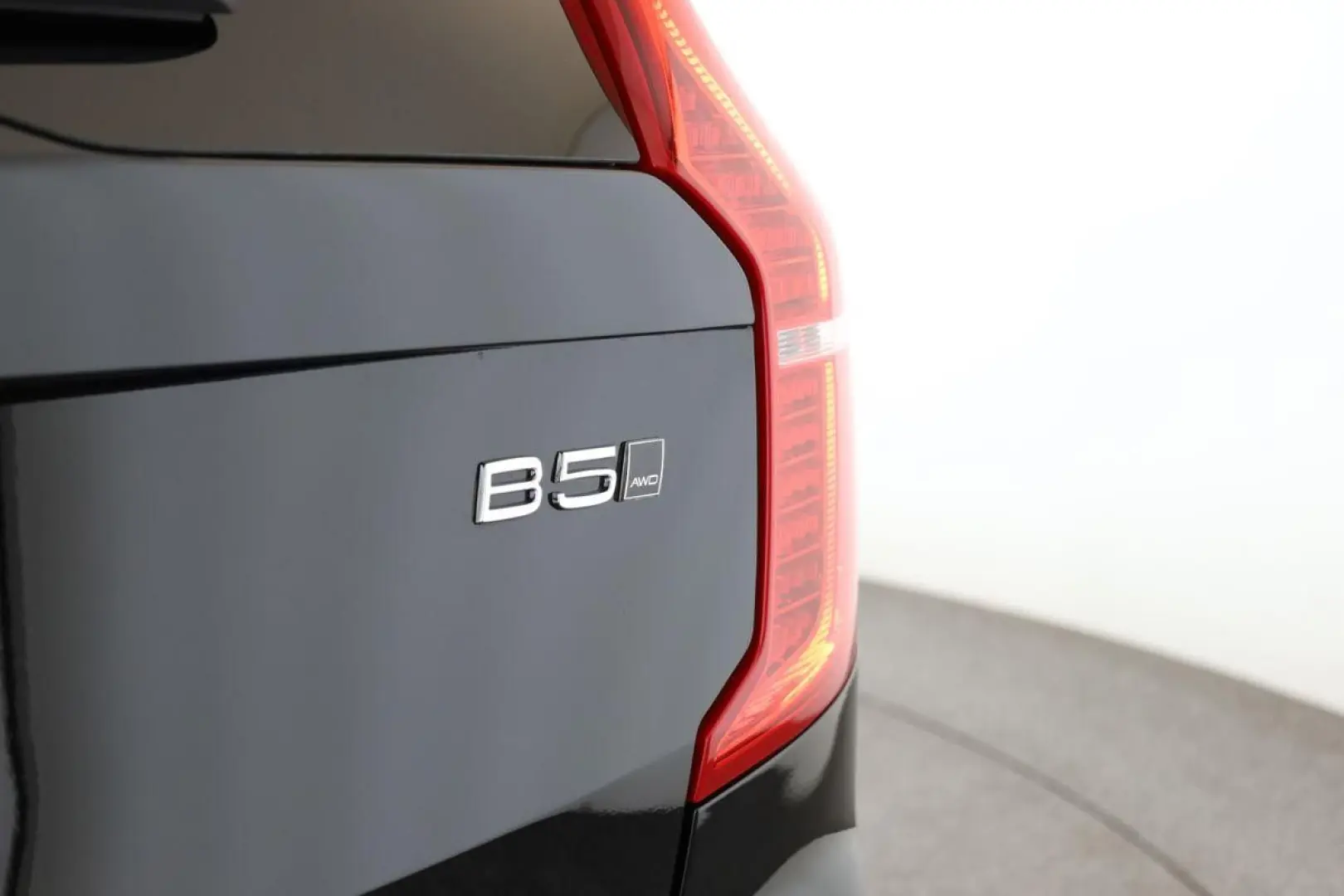 XC90 B5 AWD Core 7S LED Navi SHZ ACC Kam 20
