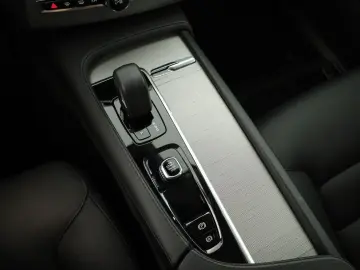 XC90 B5 AWD Core 7S LED Navi SHZ ACC Kam 20
