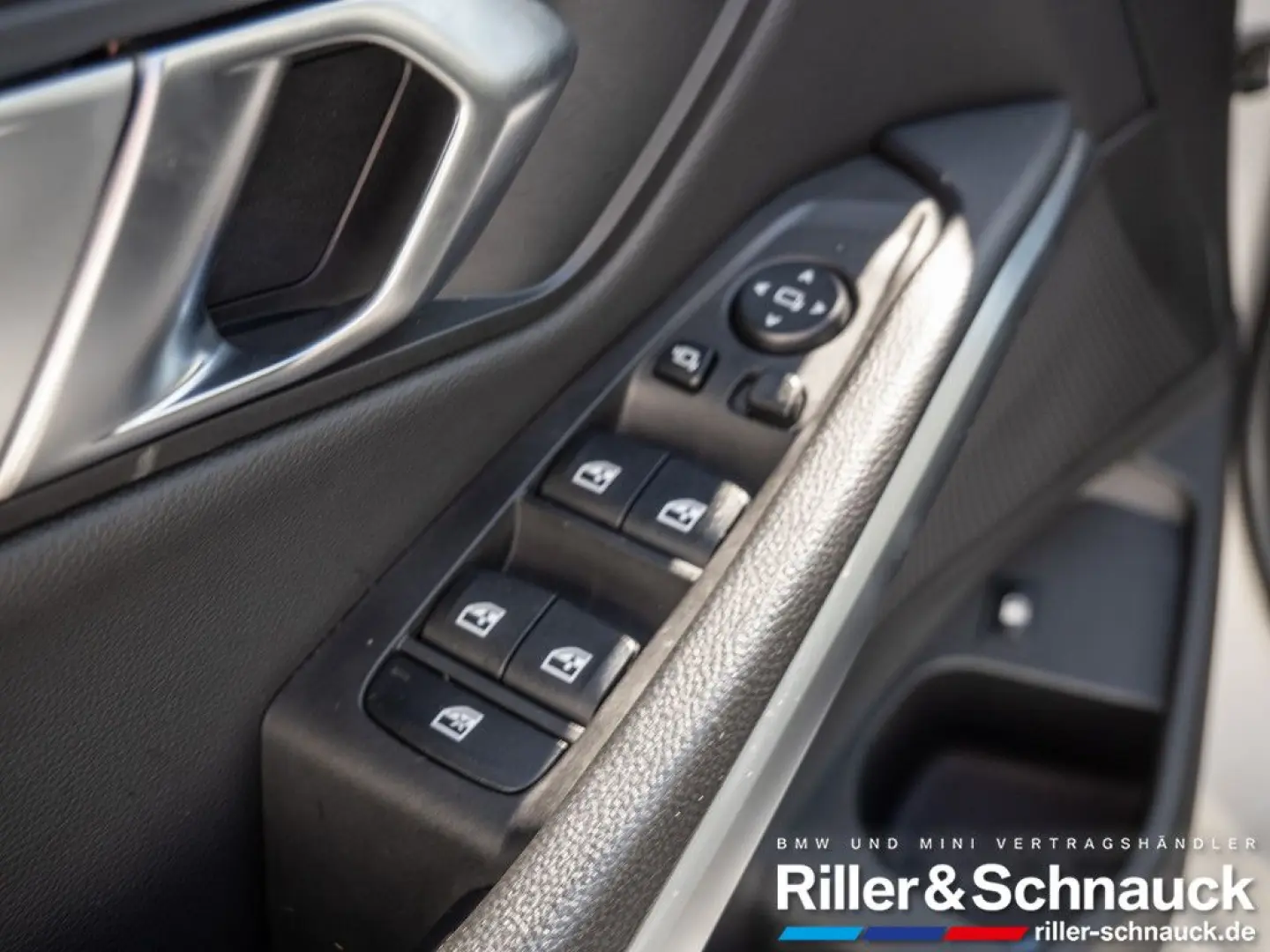 320e M-Sport LED+NAVI+KAMERA+KEYLESS+KLIMAAUT+