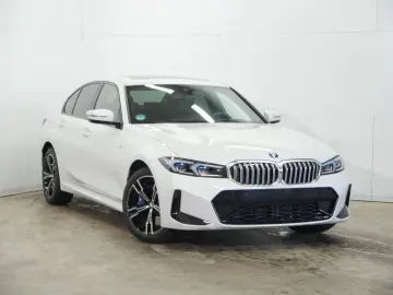 330e xDr.M Sport FACELIFT HUD SuView GlasD.Lenkh