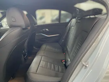 330i xDrive Lim. M Sport PRO HUD DA+ H/K AHK STH