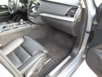 XC90 B5 Diesel AWD Plus Bright Automatik